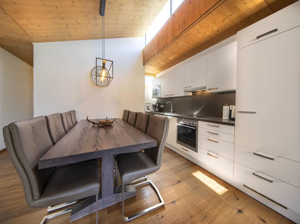 Apartment | Dining