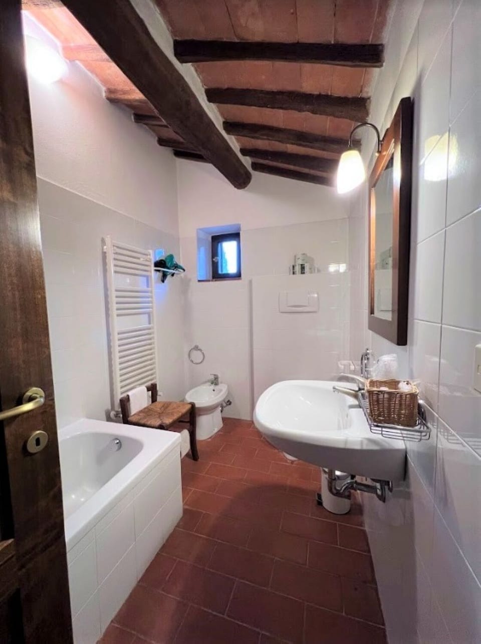 Apartment, 2 Bedrooms ROSTRA 1 | Bathroom | Shower, free toiletries, hair dryer, towels