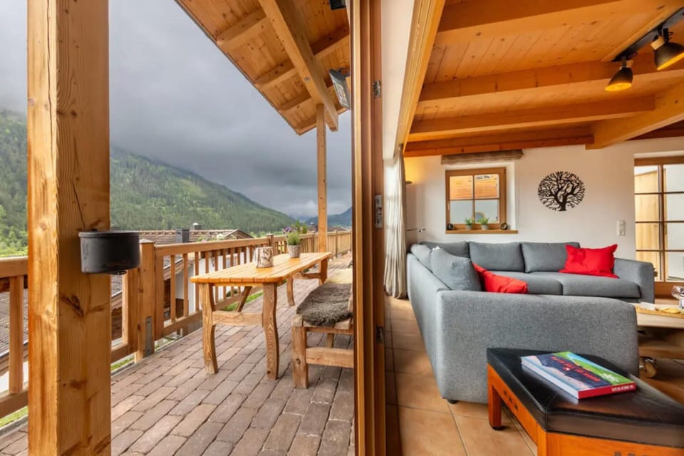 House | Balcony