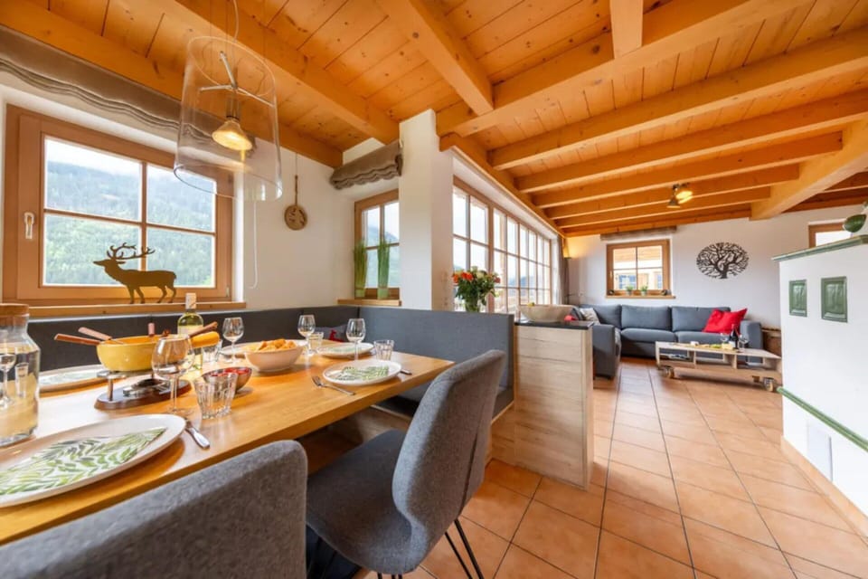 House | Dining