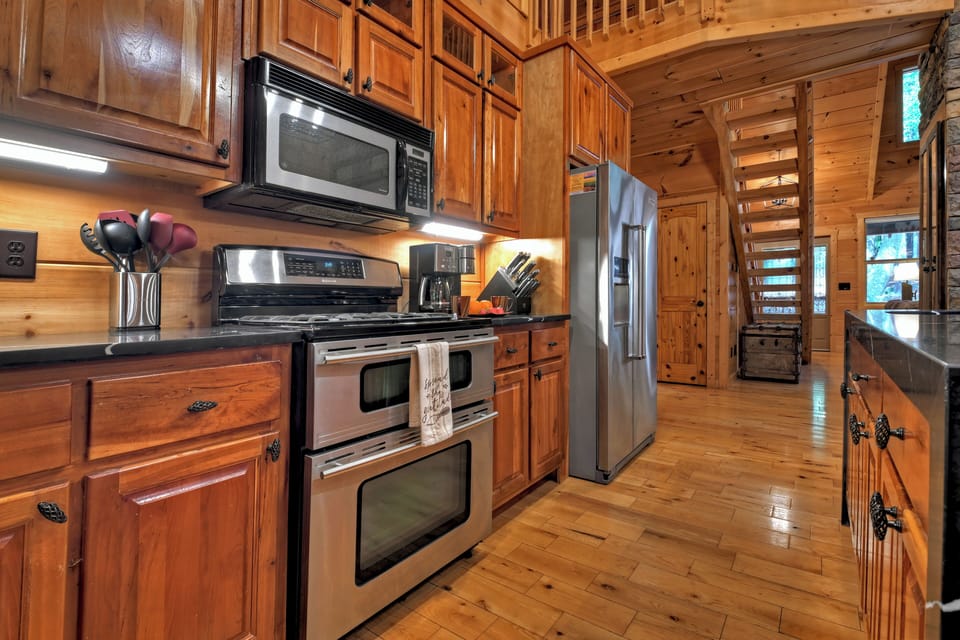 Modern appliances at this Blue Ridge cabin rental