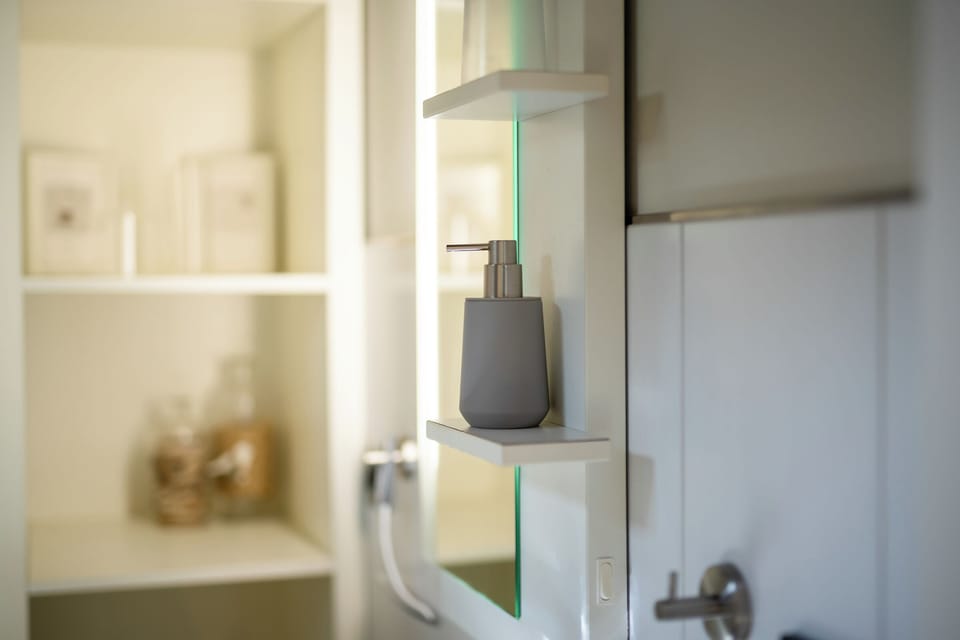 Bathroom amenities