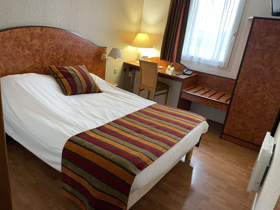 Standard Double Room | Premium bedding, minibar, in-room safe, desk
