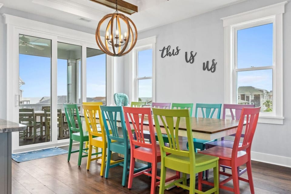 Upper level Dining