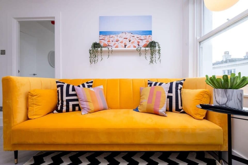 Good Vibes at Buckingham, Brighton and Hove - Host & Stay