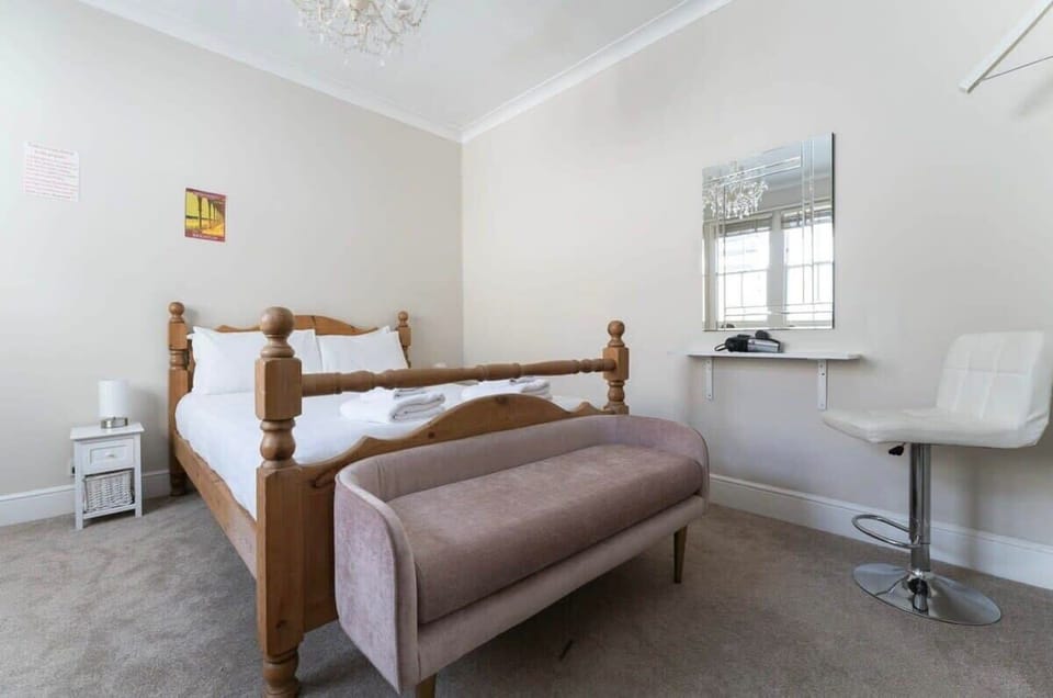 Host & Stay | The Old Coach House on Margaret Street