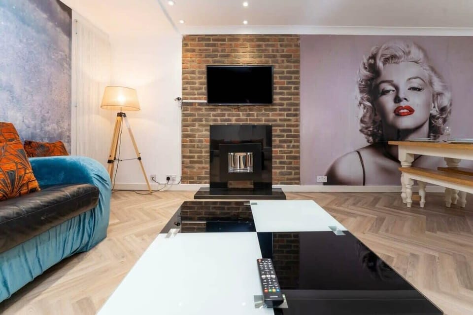 Host & Stay | The Old Coach House on Margaret Street