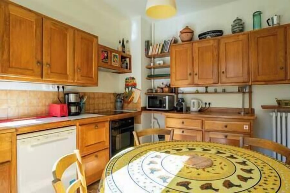 large equipped kitchen