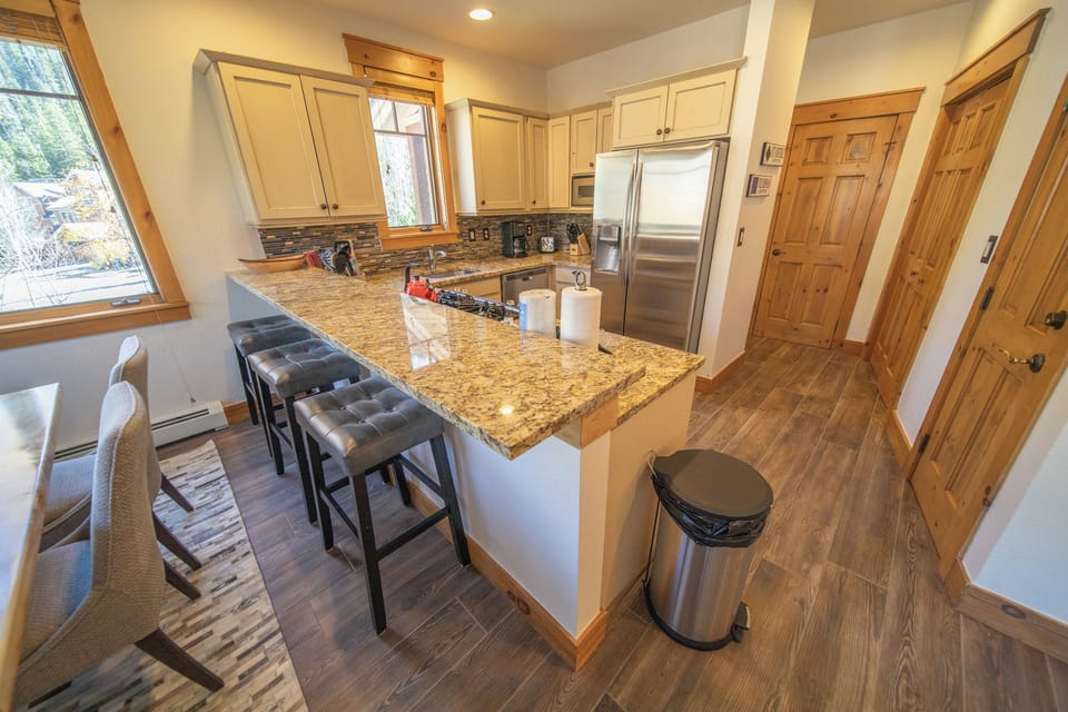 Updated, fully equipped kitchen