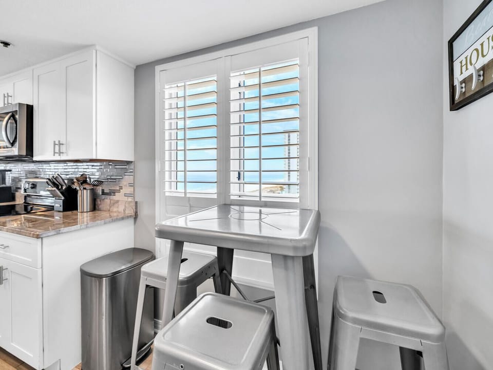 Kitchen seating
