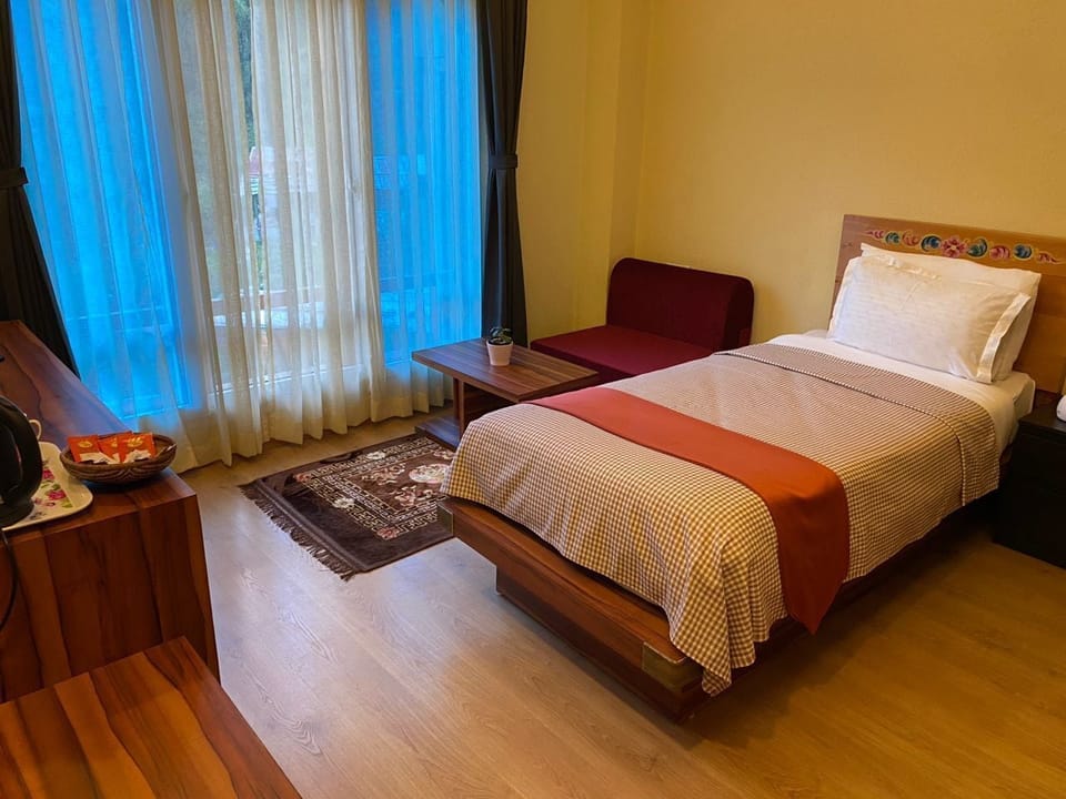 Single Room, Mountain View | WiFi (free)