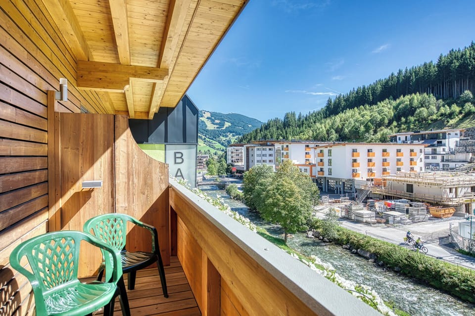 Deluxe Double Room | Balcony