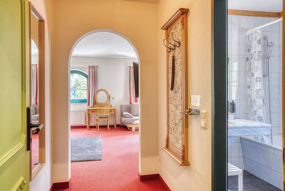Family Double Room | In-room safe, blackout drapes, free WiFi, bed sheets