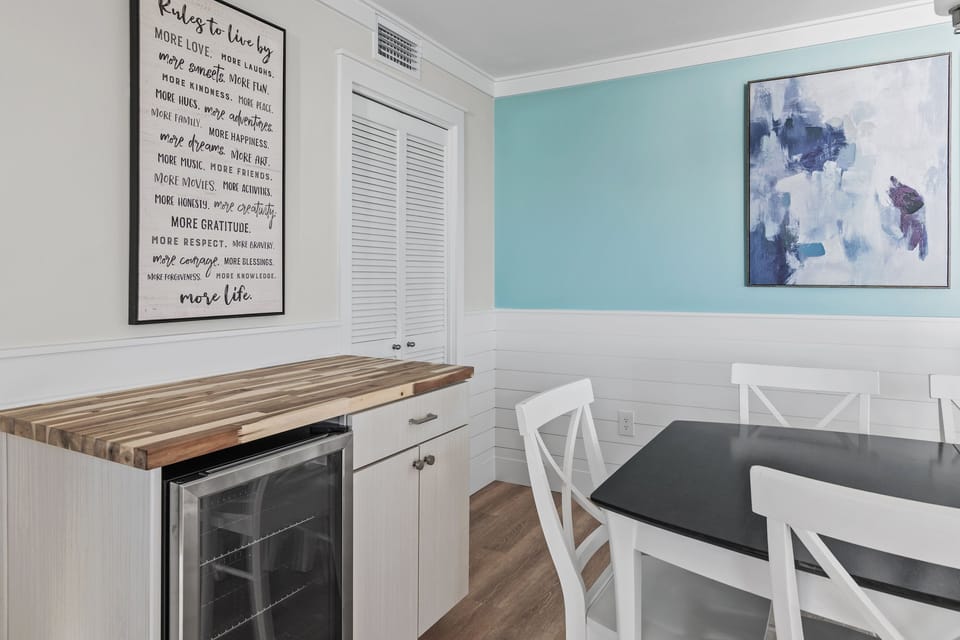 Wet bar