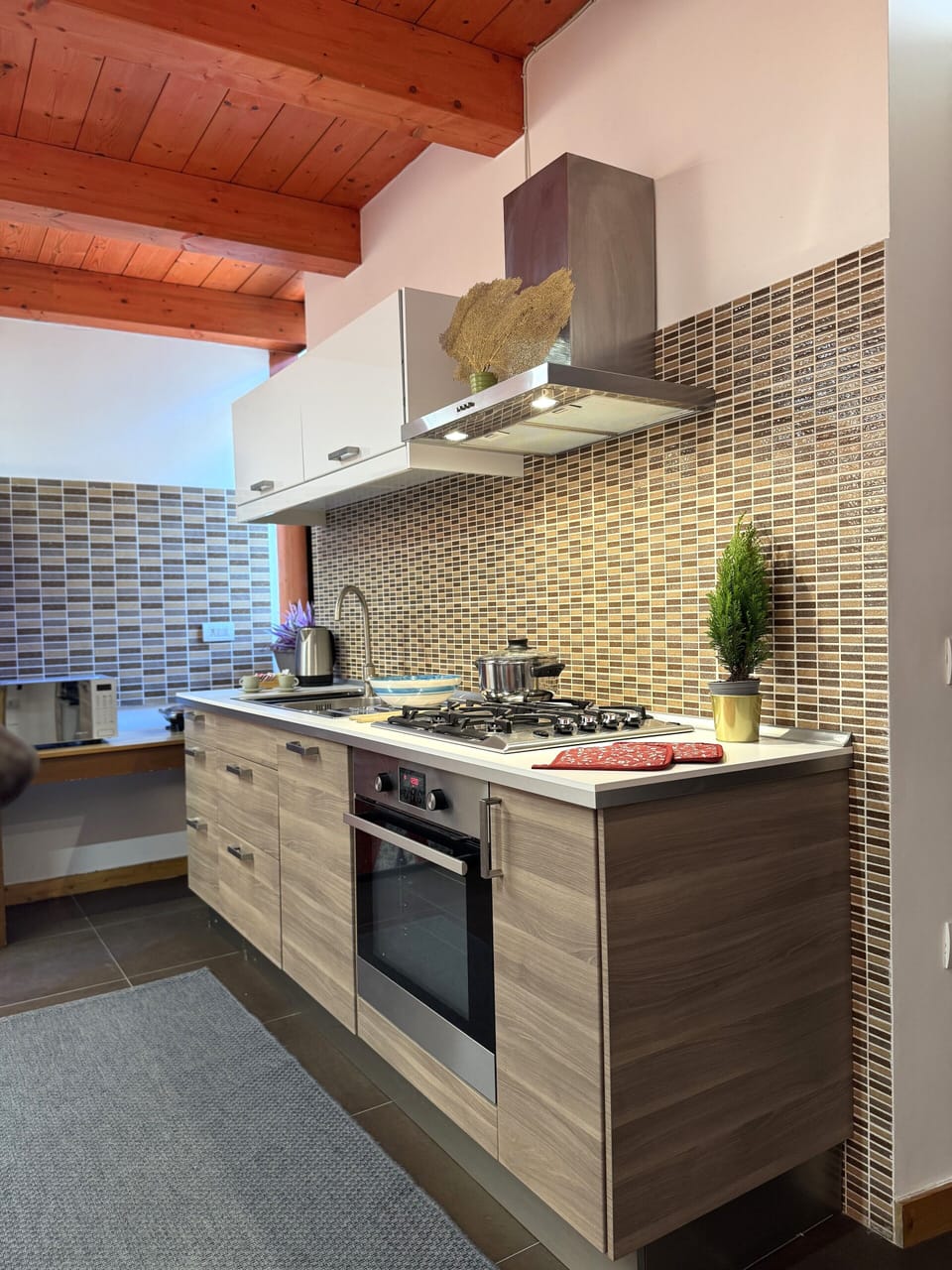 Deluxe Condo, Balcony, City View | Private kitchen | Full-size fridge, microwave, oven, stovetop
