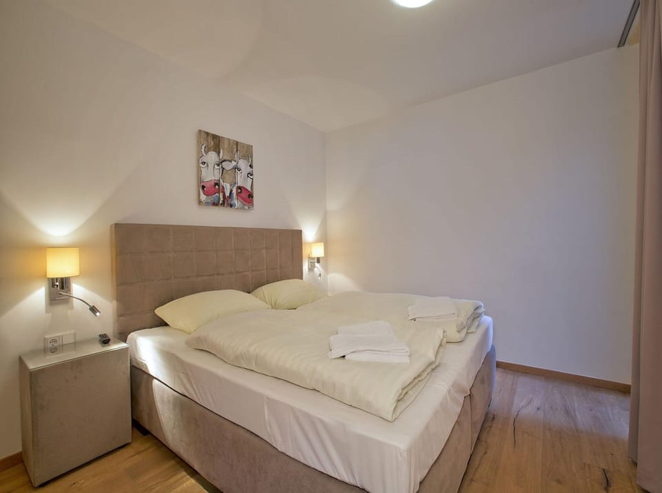 Apartment | 3 bedrooms, individually furnished, bed sheets