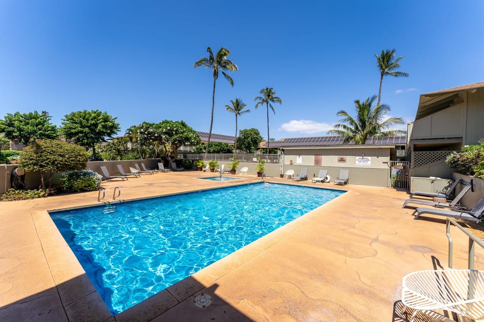 Shared pool and hot tub with BBQ