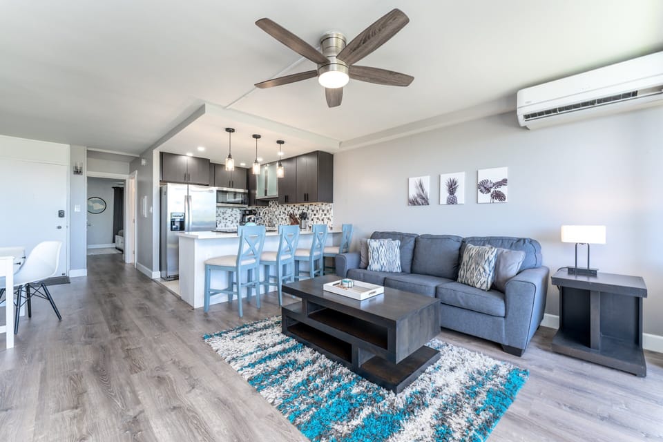 Newly renovated Kitchen, Luxury Vinyl Plank flooring, Cable/Smart TV, Queen sofa sleeper, Desk, quiet cold Split AC and floor to ceiling sliding glass door to Lanai
