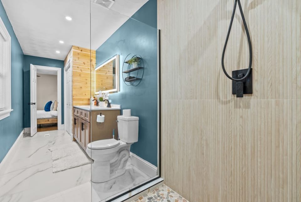 Gorgeous ensuite bathroom with walk in shower