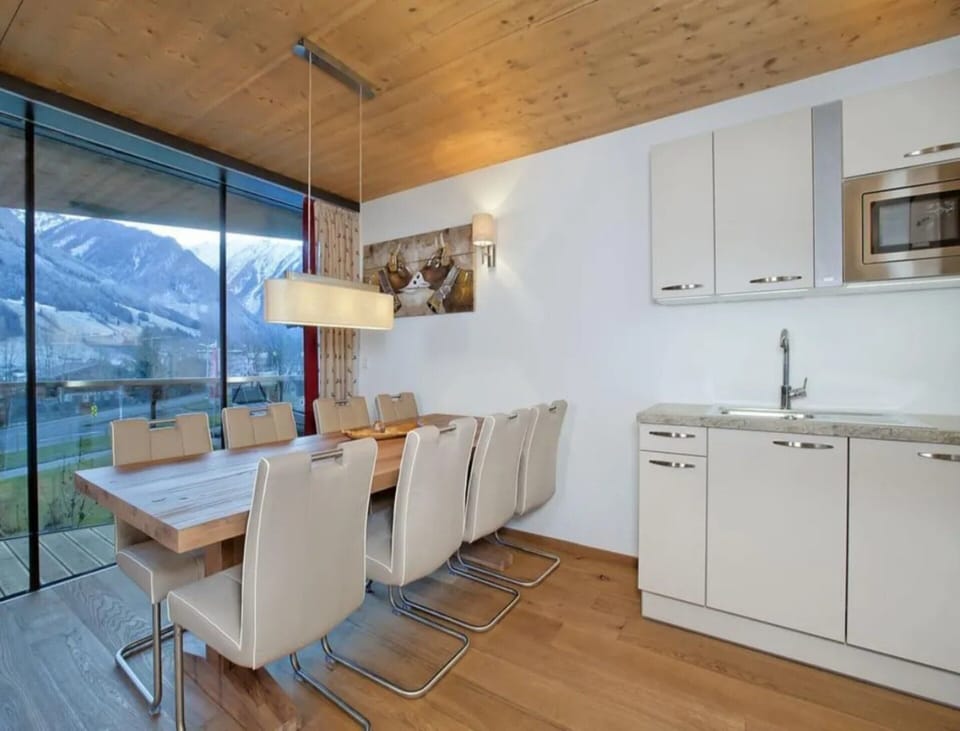 House | Dining