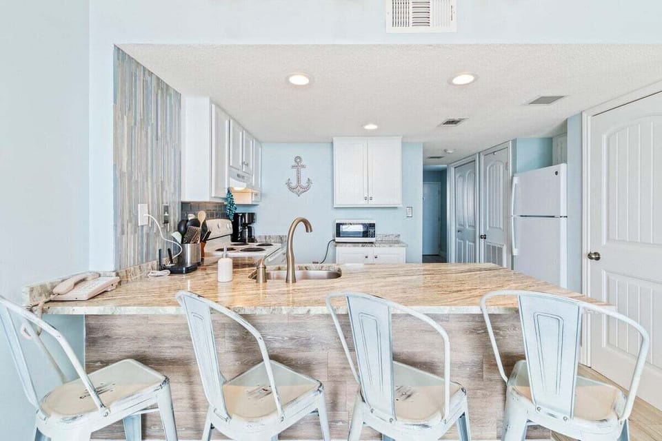 14-1832 W Beach Blvd 305A 14