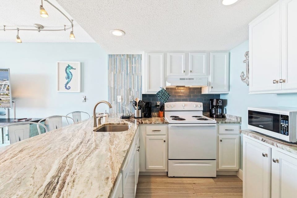 16-1832 W Beach Blvd 305A 16