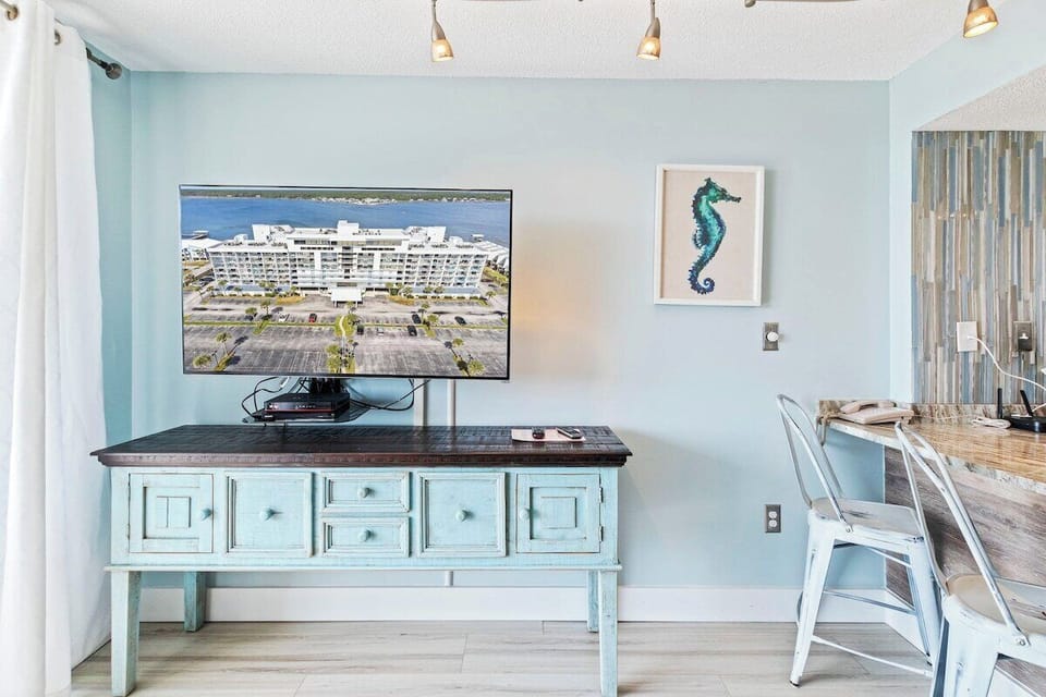 12-1832 W Beach Blvd 305A 12