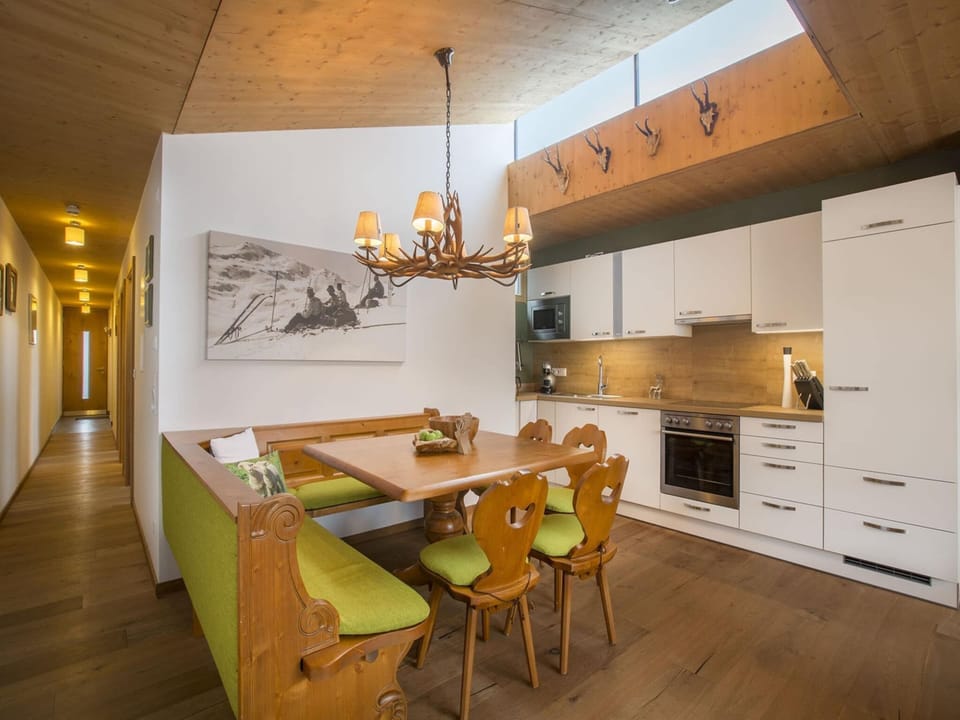 Apartment | Dining