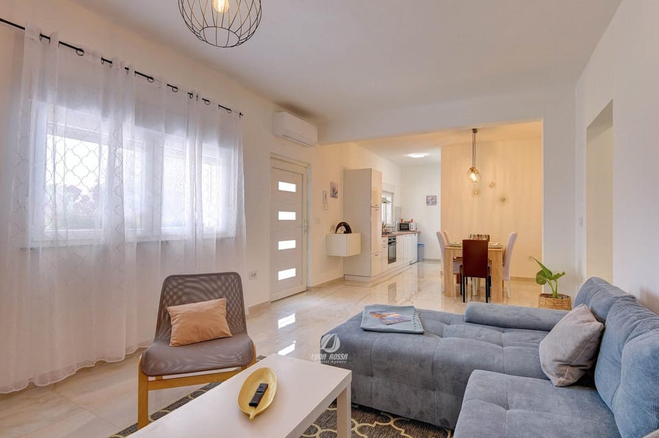 Apartment | Living room