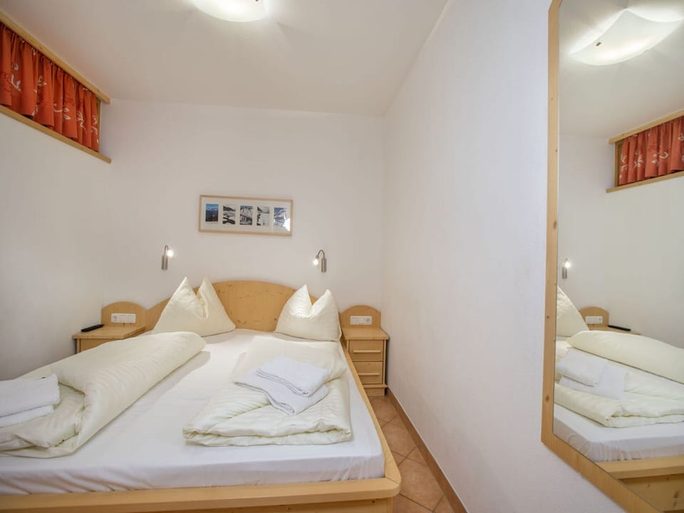 House | 3 bedrooms, bed sheets