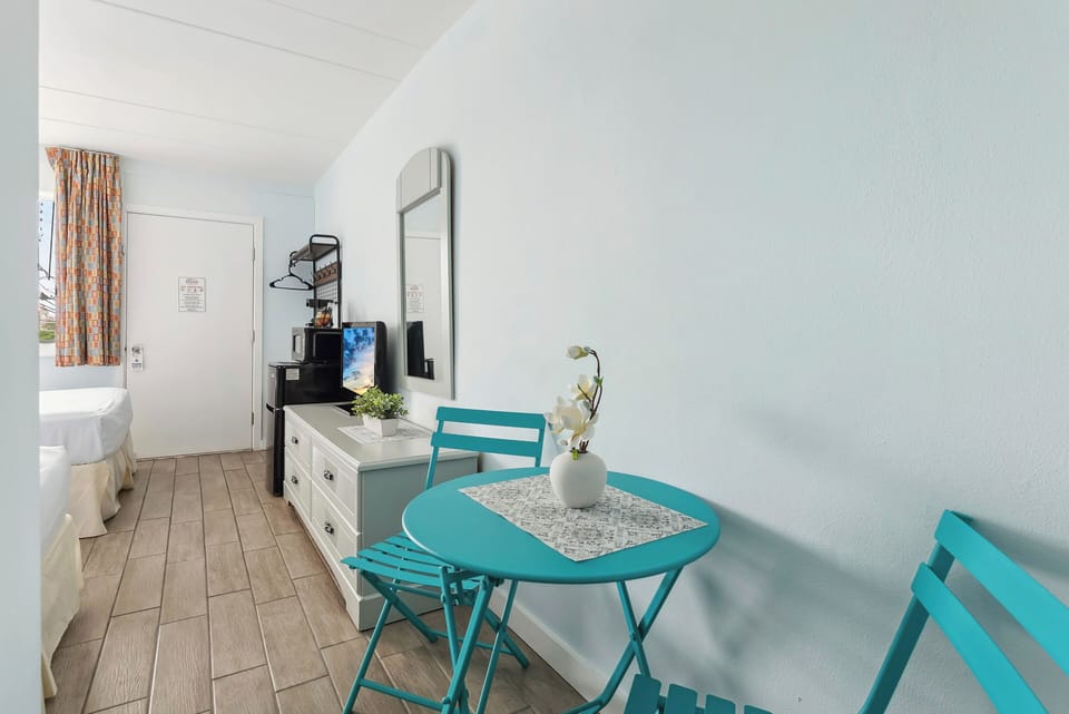 Double Room, 2 Queen Beds (Check-In Age 25) | Individually furnished, iron/ironing board, bed sheets