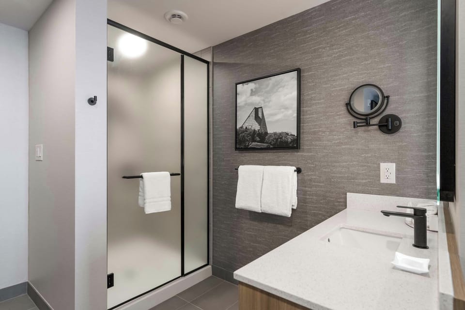 Sandman Signature Winnipeg Airport Hotel & Suites Hotel in Winnipeg