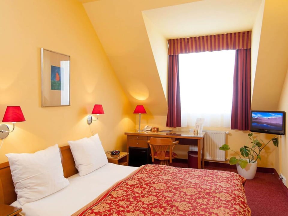 1 bedroom, minibar, in-room safe, desk