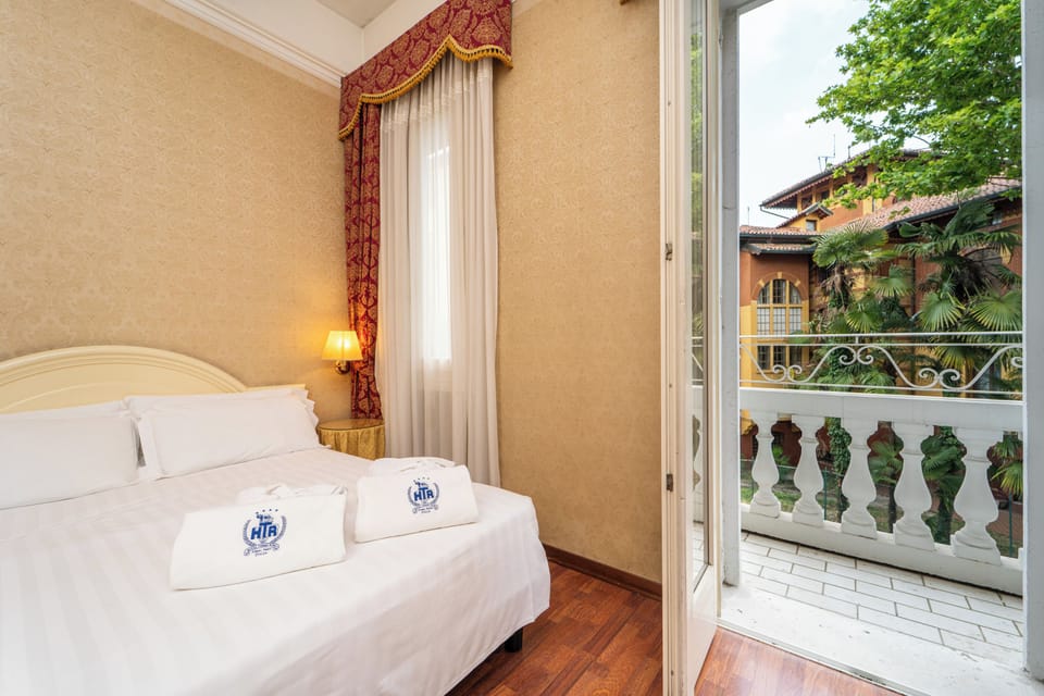Comfort Double Room, Balcony | Down comforters, minibar, in-room safe, desk