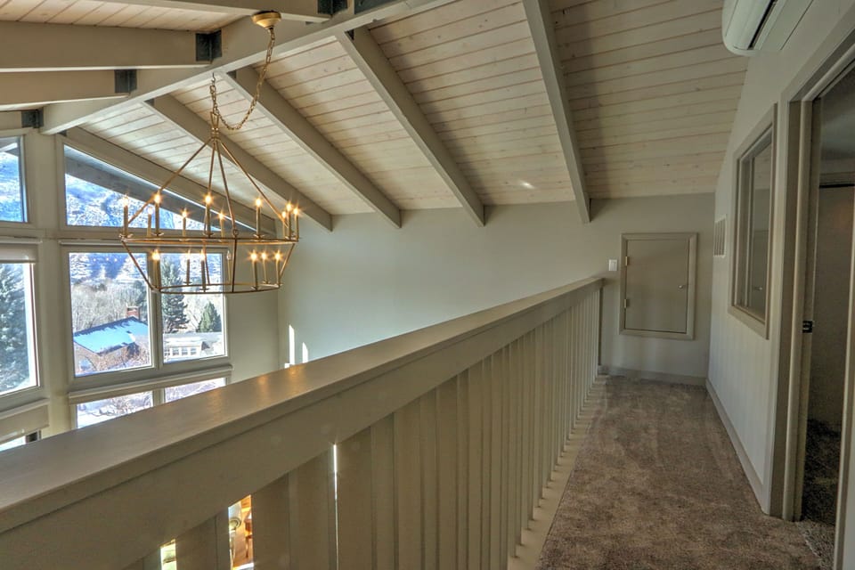 Balcony overlooking the great room