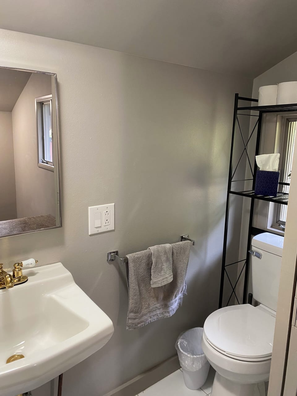 Half bathroom in the loft