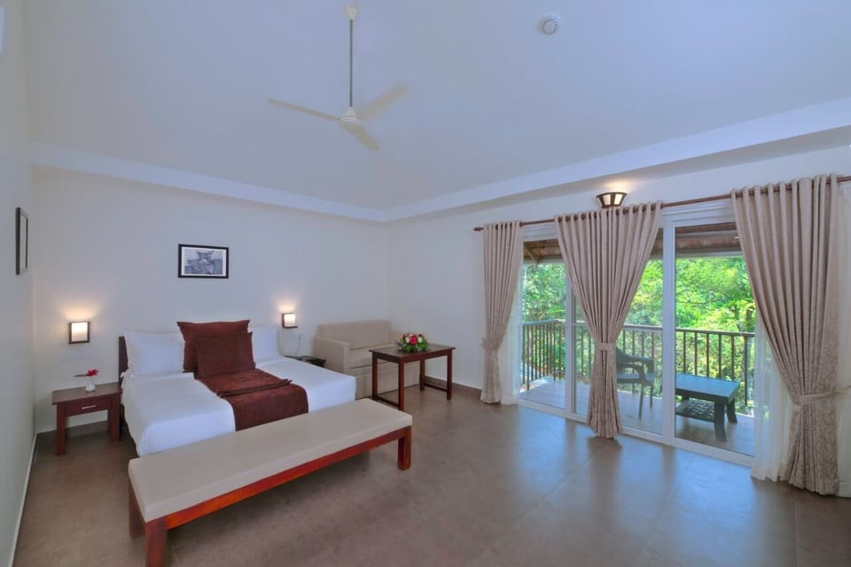 Basic Double Room, Balcony, Garden View | In-room safe, laptop workspace, free WiFi
