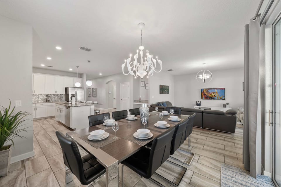 House (6 Bedrooms) | Property amenity