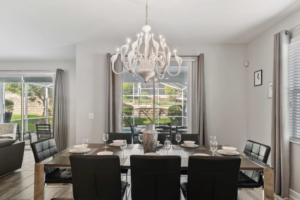 House (6 Bedrooms) | Property amenity