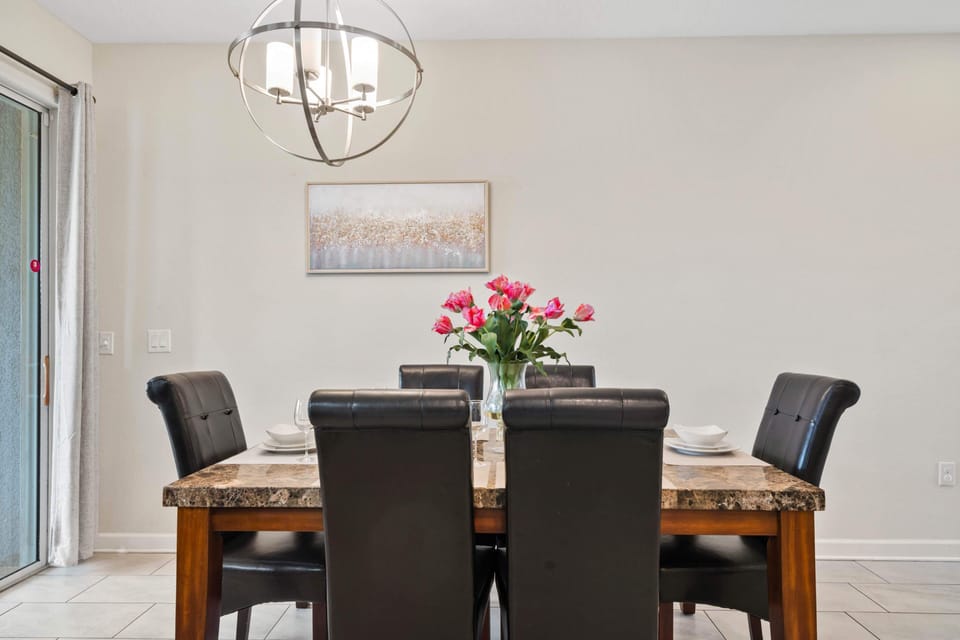 House (4 Bedrooms) | Property amenity