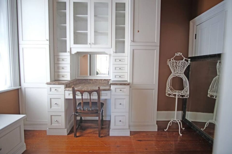 Bedroom 2 - 2nd Floor King