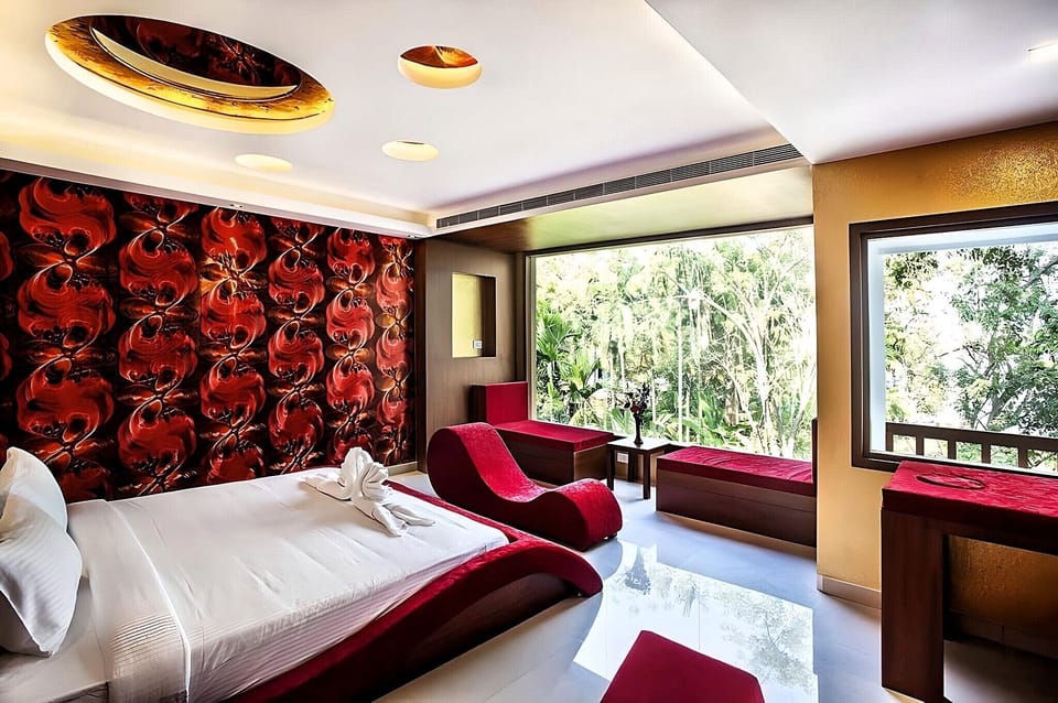 Premium bedding, memory foam beds, minibar, in-room safe