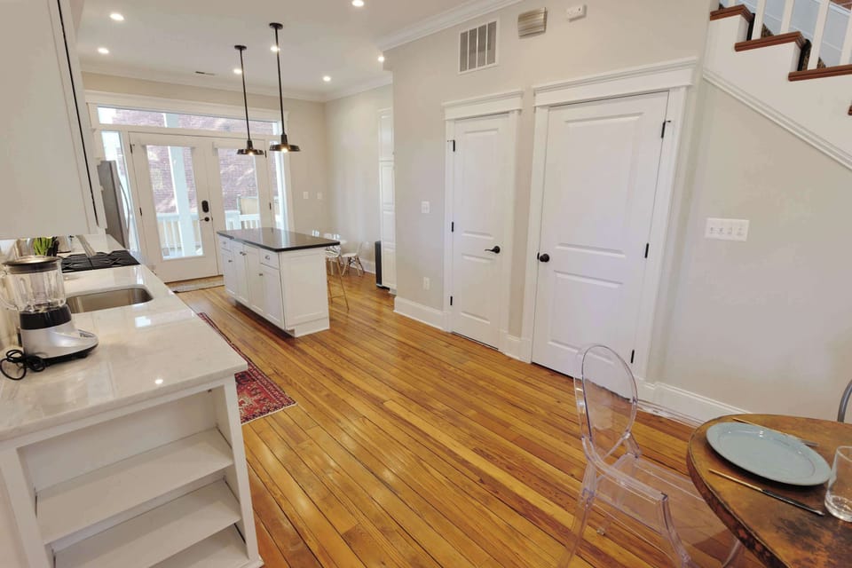 Full sized kitchen to cook and whip up some delicious meals! 