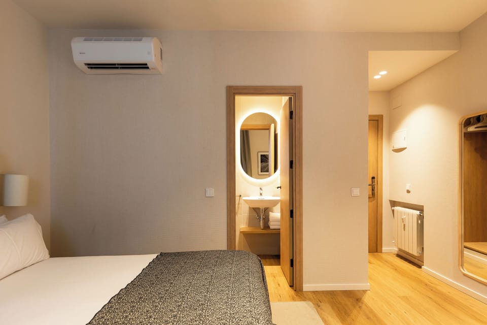Premium Room, 1 Bedroom, City View | Soundproofing, iron/ironing board, free WiFi