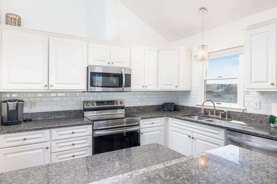 Beautifully Stocked Kitchen w/ 2 Dishwashers, Refrigerator, Oven, Microwave, Sink, and Cooking Utensils
