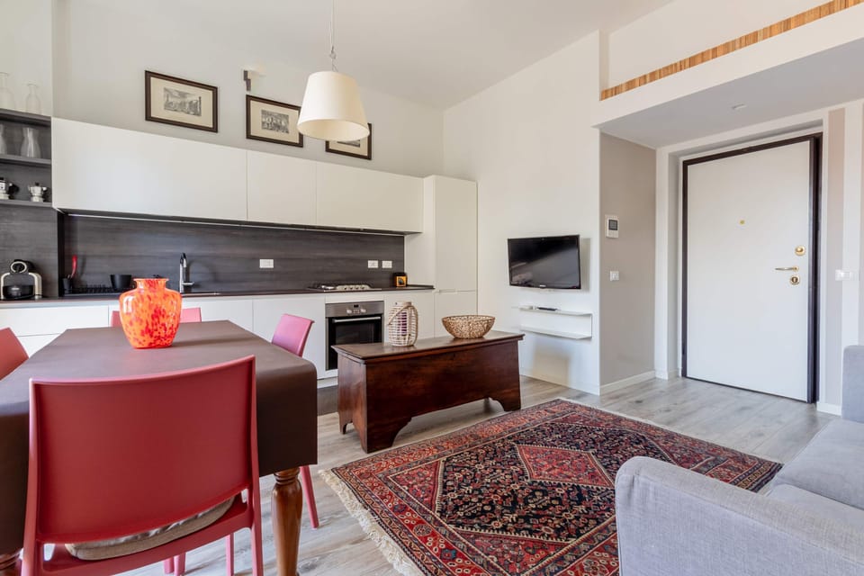 House | 2 bedrooms, desk, Internet