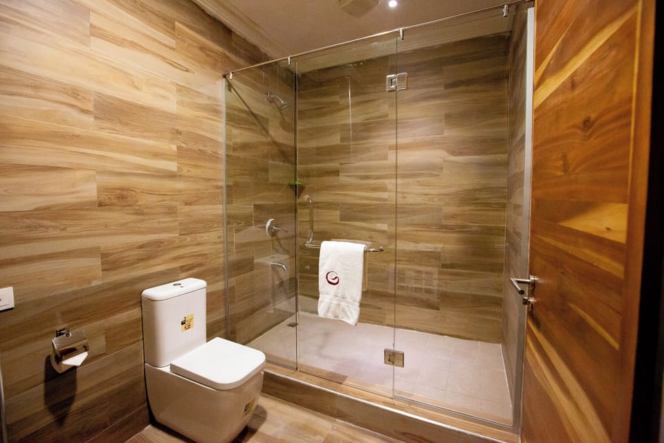 Executive Double Room, City View | Bathroom | Shower, soap, shampoo, toilet paper