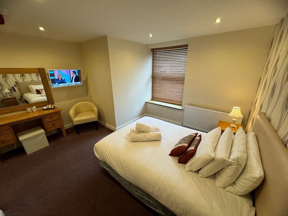 Double Room | Iron/ironing board, free WiFi