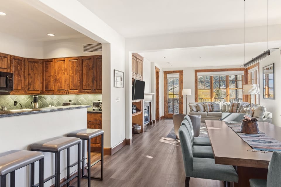 Dining Area and Kitchen