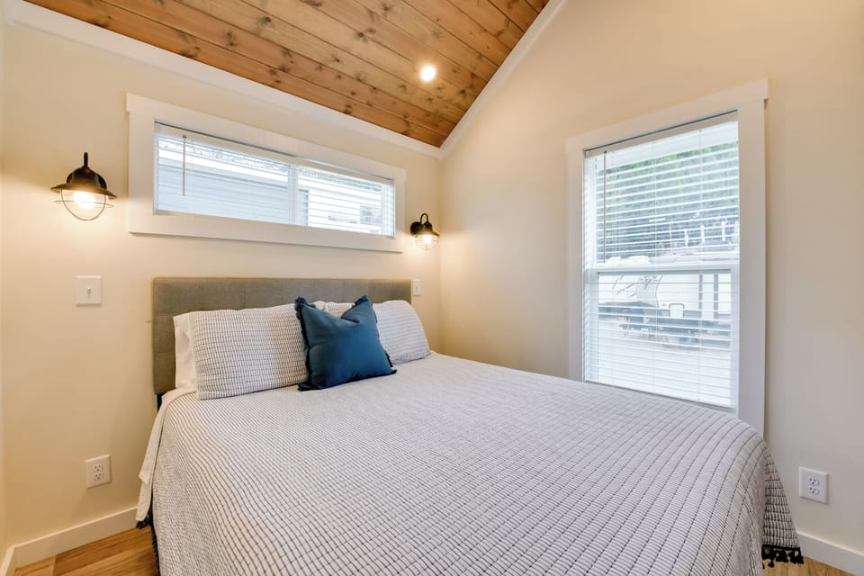 House (1 Bedroom) | Interior
